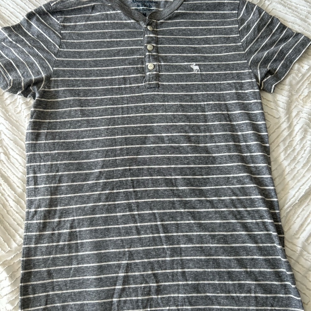Abercrombie And Fitch Muscle Men’s Striped Henley T Shirt